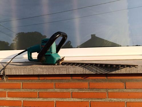 Bosch Heggenschaar kleine prijs! Permanente garage verkoop!, Tuin en Terras, Heggenscharen, Gebruikt, Elektrisch, Ophalen