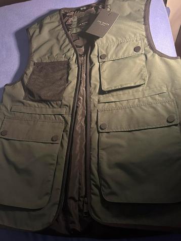 Mouwloos vest van Ted Baker, nieuw met prijskaartje beschikbaar voor biedingen