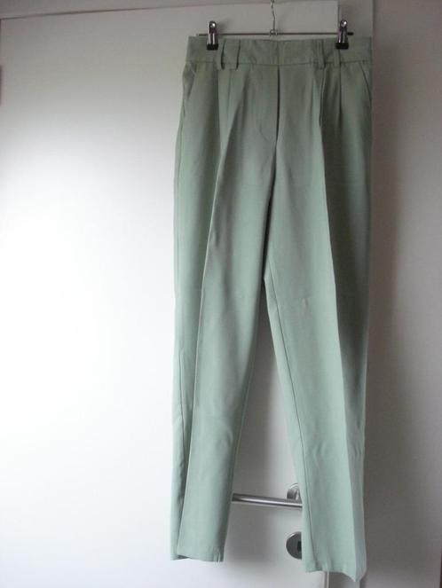 Primark broek + blazer dames/meisjes. mt 38, Kleding | Dames, Broeken en Pantalons, Gedragen, Maat 38/40 (M), Groen, Lang, Ophalen of Verzenden