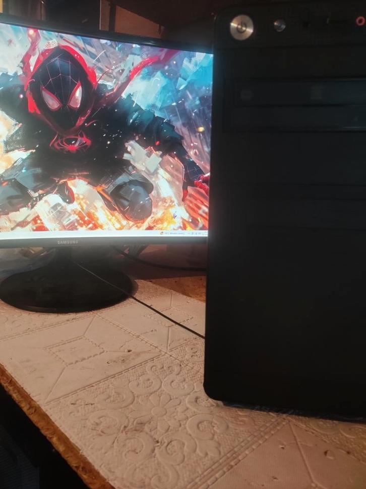 💥i3- 7th / 120 SSD / 12 Gb/ 2 Gb Graphics Card 💥, Computers en Software, Desktop Pc's, Zo goed als nieuw, HDD, SSD, Gaming, Ophalen of Verzenden