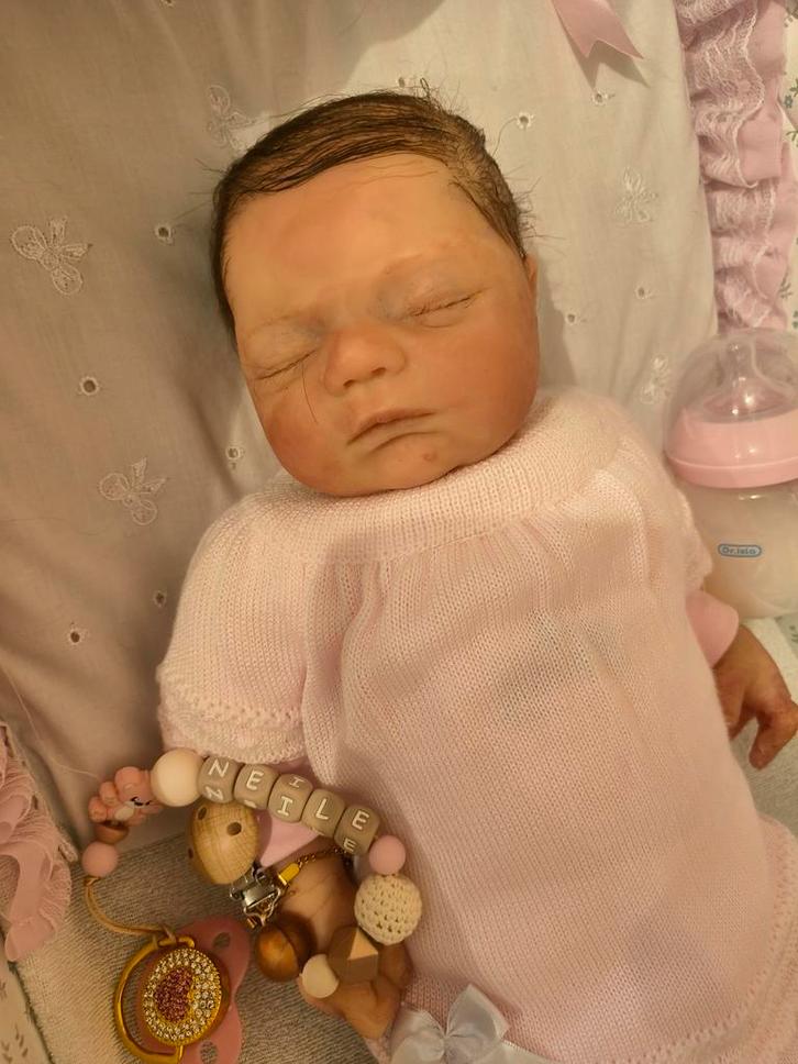 Reborn pop /siliconen met stoffen lijfje, Verzamelen, Poppen, Pop, Ophalen of Verzenden