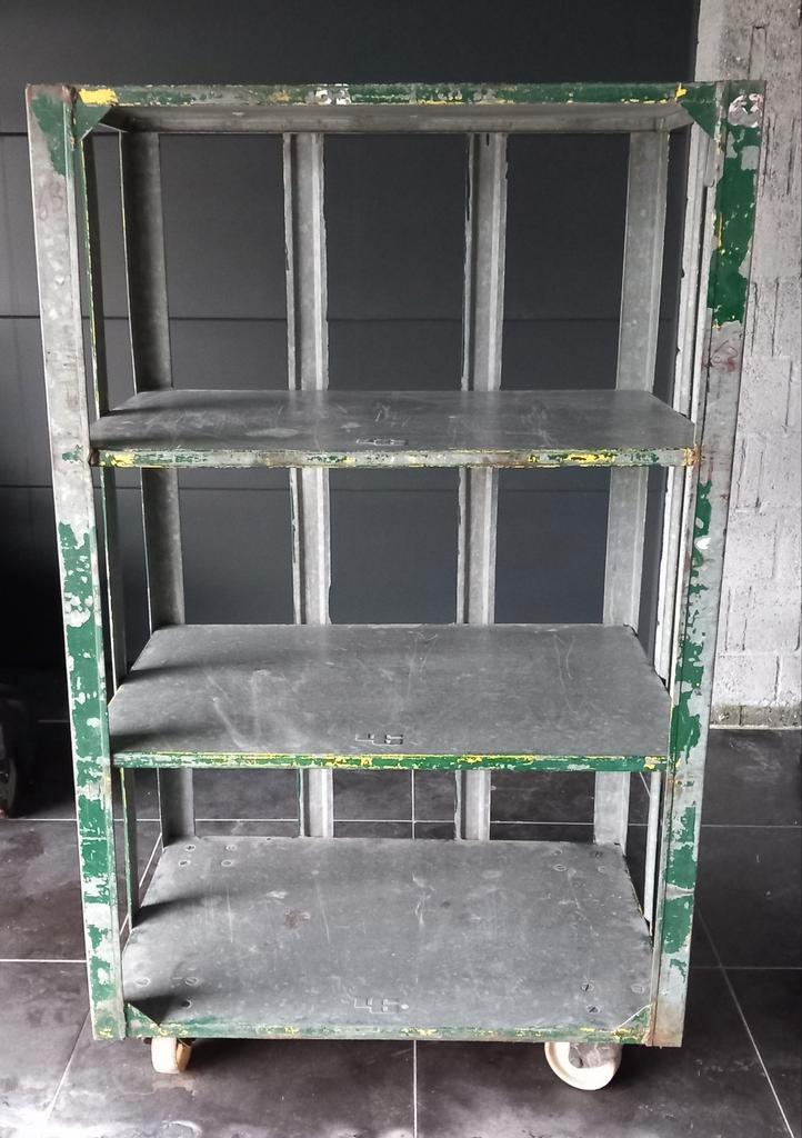 Stevig metalen rek op wieltjes, Maison & Meubles, Armoires | Armoires murales, Enlèvement