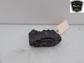 SERRURE DE PORTE RODS AVANT DROIT Volkswagen Caddy IV, Utilisé, Volkswagen