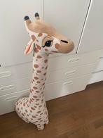 Grote giraf van H&M, Zo goed als nieuw