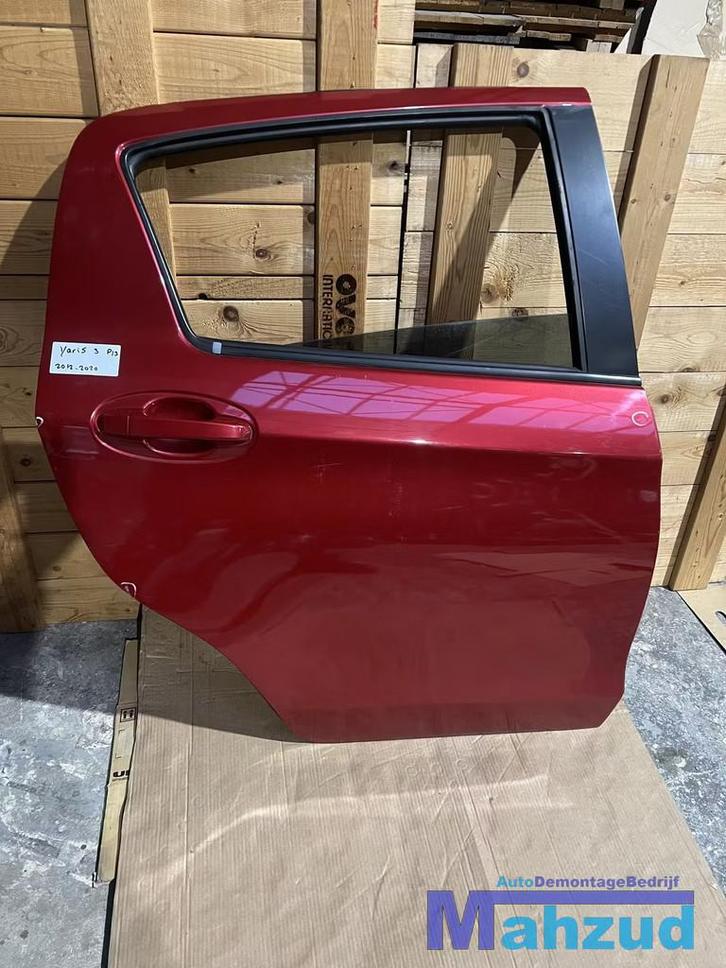 TOYOTA YARIS 3 P13 Rood rechts achter deur 2012-2020, Auto-onderdelen, Carrosserie, Deur, Toyota, Achter, Rechts, Gebruikt