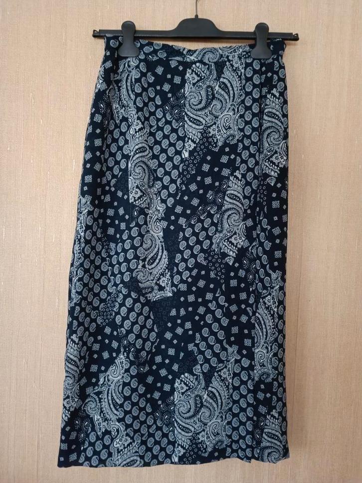 EASTEX wikkelrok, witte patronen op blauwe achtergrond - T40, Kleding | Dames, Rokken, Gedragen, Maat 38/40 (M), Blauw, Onder de knie