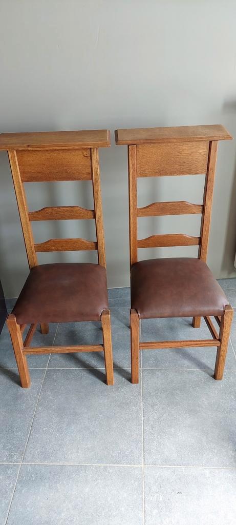 kerkstoelen in Franse eik met kistje, Antiek en Kunst, Antiek | Meubels | Stoelen en Sofa's, Ophalen
