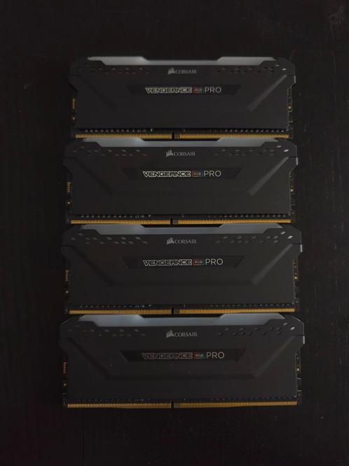 Corsair Vengeance RGB Pro 32gb, Computers en Software, RAM geheugen, Nieuw, Desktop, 32 GB, DDR4, Ophalen of Verzenden