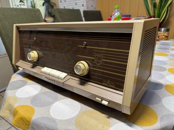  Philips - B4X12A - Buizenradio  beschikbaar voor biedingen