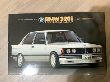Fujimi modelbouwkit BMW 320 i beschikbaar voor biedingen