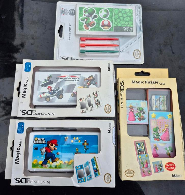 Super Mario Bros collection Nintendo Ds, Consoles de jeu & Jeux vidéo, Consoles de jeu | Nintendo Consoles | Accessoires, Comme neuf