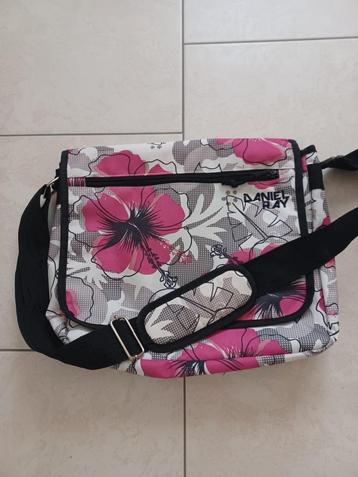 Nieuwe schouder/schooltas  beschikbaar voor biedingen