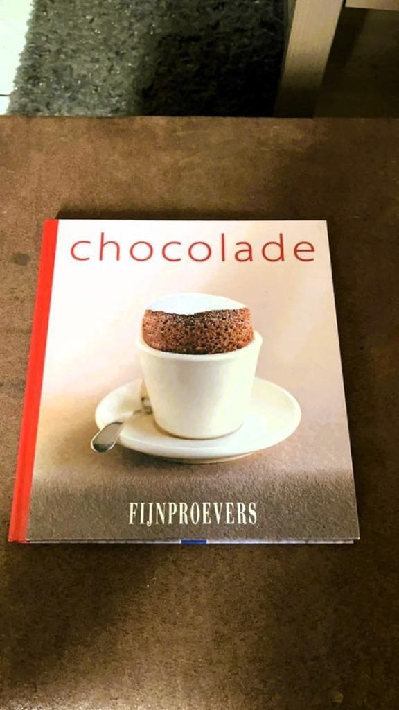 Boek Chocolade fijnproevers vol heerlijke recepten., Boeken, Kookboeken, Ophalen of Verzenden
