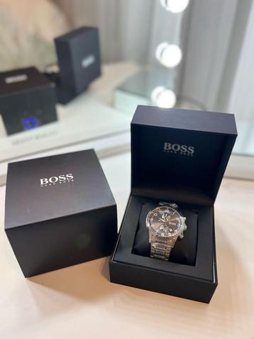Hugo BOSS beschikbaar voor biedingen