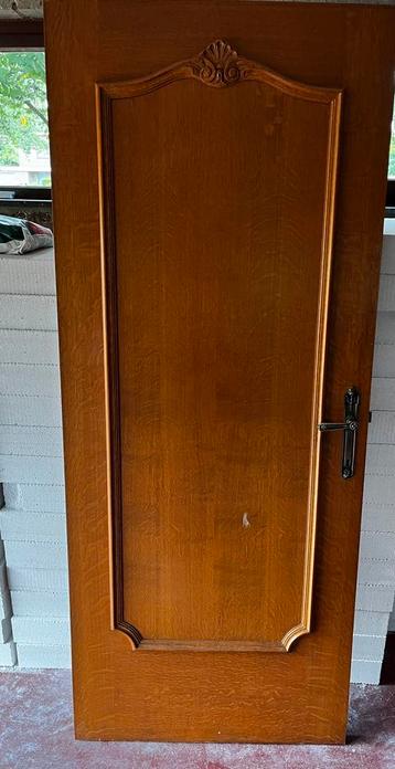 Binnendeur beschikbaar voor biedingen