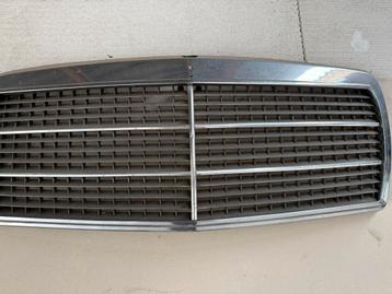 Originele Grille mercedes 190 beschikbaar voor biedingen