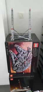 LEGO Star Wars 75192 Millennium Falcon met stand, Comme neuf, Ensemble complet, Lego, Enlèvement ou Envoi
