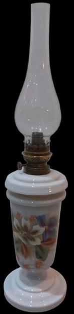 Opaline oude petrollamp., Antiek en Kunst, Ophalen