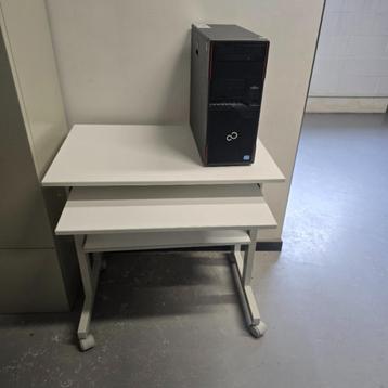 Computer tafeltje beschikbaar voor biedingen