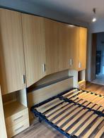 Bed en kasten, Ophalen