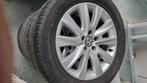Orginele alu velgen vw Tiguan 17" met banden, Auto-onderdelen, Banden en Velgen, Ophalen, Gebruikt, 17 inch, 235 mm