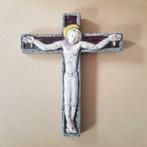 Kruisbeeld in keramiek, Enlèvement ou Envoi