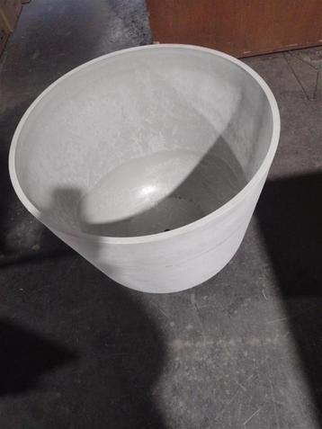 Ecopots Oslo 65 - White Grey - Ø65 x H56,6 cm - Ronde witgri beschikbaar voor biedingen