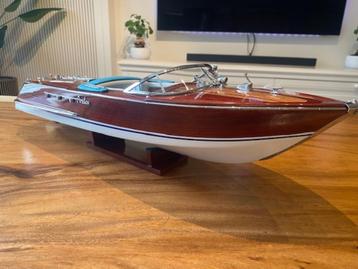 Riva Super Ariston schaalmodel 1:12 67 CM echt hout beschikbaar voor biedingen