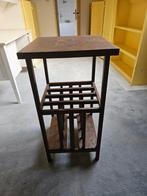 Kranten en boeken meubel, Ophalen, Gebruikt