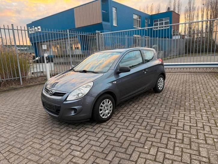 HYUNDAI I20/1.2 ESSENCE/CLIMATISATION/LEX OK, Autos, Hyundai, Entreprise, Achat, i20, ABS, Airbags, Air conditionné, Ordinateur de bord