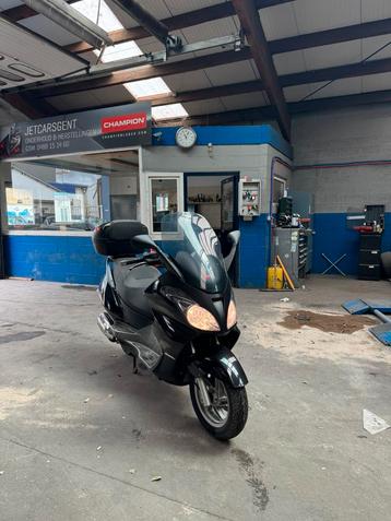 Aprilia atlantic 300 cc beschikbaar voor biedingen