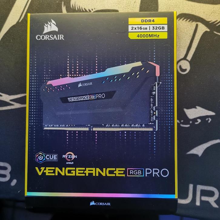 DDR4 NIET GEVONDEN 4000 MHz Corsair Vengeance Pro RGB, Computers en Software, RAM geheugen, Zo goed als nieuw, Desktop, 32 GB