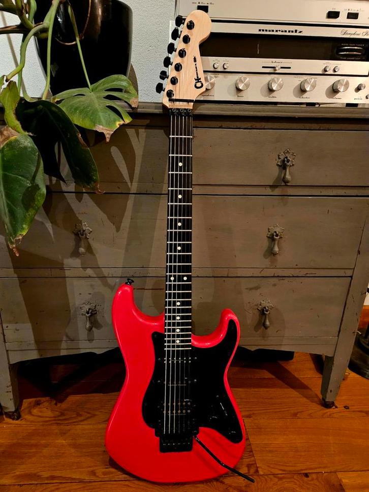 Charvel Pro Mod So-Cal Floyd Rose Ferrari Red, Muziek en Instrumenten, Snaarinstrumenten | Gitaren | Elektrisch, Zo goed als nieuw