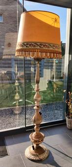 Magnifique lampadaire vintage avec abat-jour à franges de co, Antiquités & Art, Antiquités | Éclairage, Enlèvement