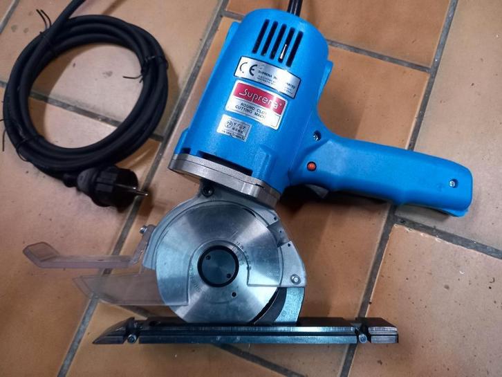 suprena 100 A stof snijmachine, Hobby en Vrije tijd, Naaien en Fournituren, Zo goed als nieuw, Ophalen of Verzenden