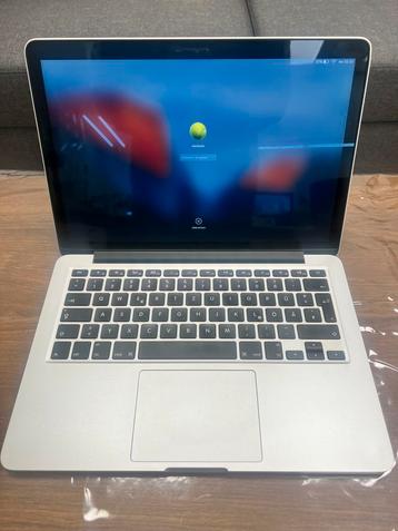 Macbook pro 13 Retina 2015 13.3-inch intel i5 120gb  beschikbaar voor biedingen