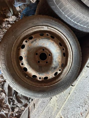 4 Jante 195/55 R 15H avec de bon pneus hiver  beschikbaar voor biedingen