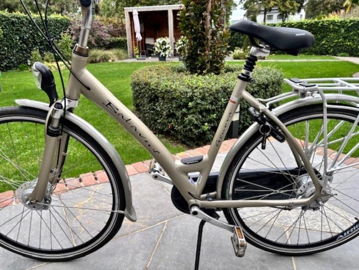 Batavus Genova, Fietsen en Brommers, Fietsen | Dames | Damesfietsen, Gebruikt, Batavus, Versnellingen, 53 tot 56 cm, Ophalen