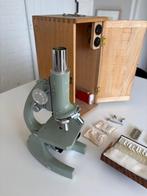 Vintage microscoop in originele houten doos, Ophalen of Verzenden, Gebruikt, Biologische microscoop