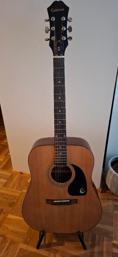 Epiphone DR-100 Natural + gitaarstatief en handboek, Muziek en Instrumenten, Snaarinstrumenten | Gitaren | Akoestisch, Gebruikt