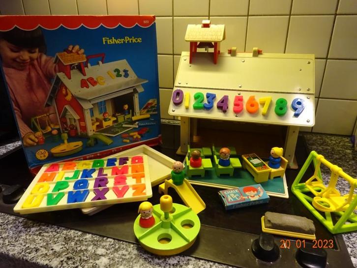 Fisher price,retro schooltje*VOLLEDIG*VINTAGE*NIEUWSTAAT*, Kinderen en Baby's, Speelgoed | Fisher-Price, Ophalen of Verzenden