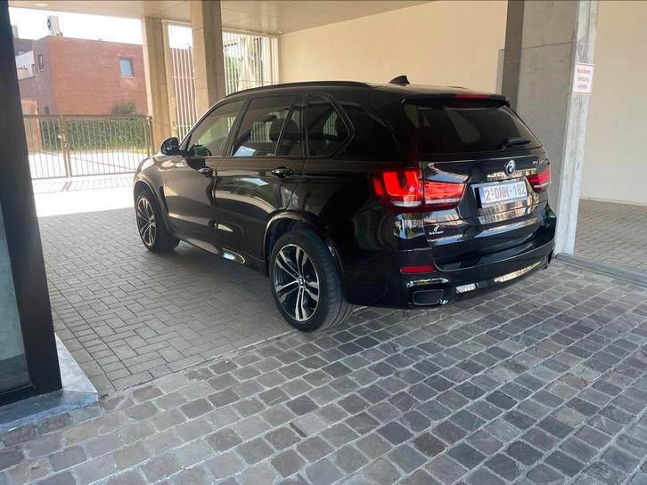 Bmw x5 m50d 381pk topstaat lage taks 7 zit, Auto's, BMW, Particulier, X5, Open dak, Diesel, Euro 6, Zwart, Zwart, Dealer onderhouden