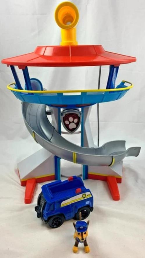 Paw Patrol Lookout hoofdkwartier met Chase figuur en auto, Kinderen en Baby's, Speelgoed | Actiefiguren, Zo goed als nieuw, Verzenden