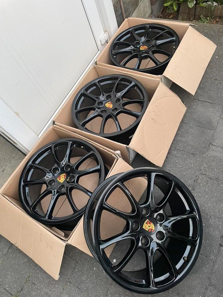 Velgen/porsche velgen 19 inch/zwarte velgen/originele, Auto-onderdelen, Overige Auto-onderdelen, Porsche, Nieuw, Ophalen