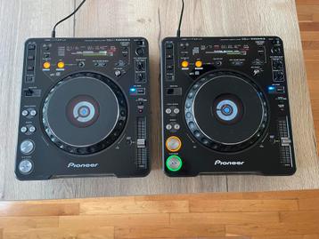 2x Pioneer CDJ 1000 mk3 cdj1000 mp3 cd  beschikbaar voor biedingen