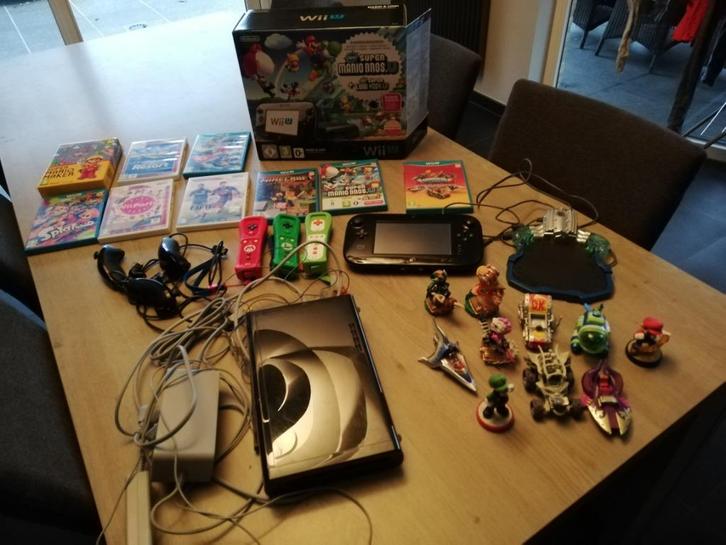 Wiiu console en toebehoren, Games en Spelcomputers, Spelcomputers | Nintendo Wii U, Gebruikt, Met 3 controllers of meer, Met games