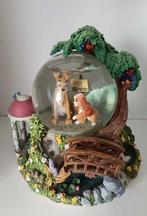 Boule a neige snowglobe Disney figurine la belle et le cloch, Verzamelen, Ophalen, Overige figuren, Gebruikt, Beeldje of Figuurtje