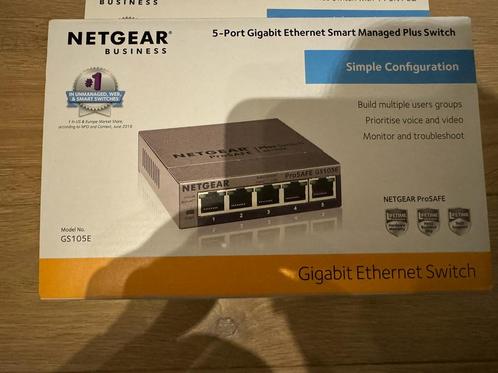 NETGEAR GS105E-200PES, Computers en Software, Netwerk switches, Zo goed als nieuw, Ophalen of Verzenden