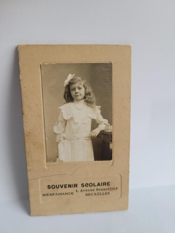 Photo ancienne sur support cartonné - RARE, Collections, Photos & Gravures, Utilisé, Photo, Enfant, 1940 à 1960, Enlèvement ou Envoi