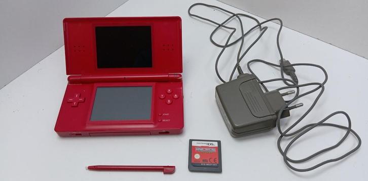 nintendo ds lite rood retro arcade toppers, Games en Spelcomputers, Spelcomputers | Nintendo DS, Gebruikt, DS Lite, Rood, Met games